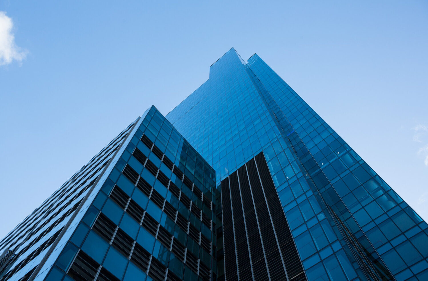 Commercial Real Estate Appraisal Markham Commercial real estate appraisal Markham - office building on the Highway 7 tech corridor